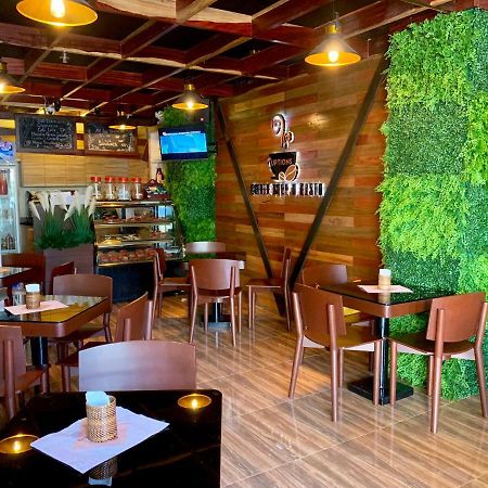 Davao Persimmon Suites Eksteriør billede